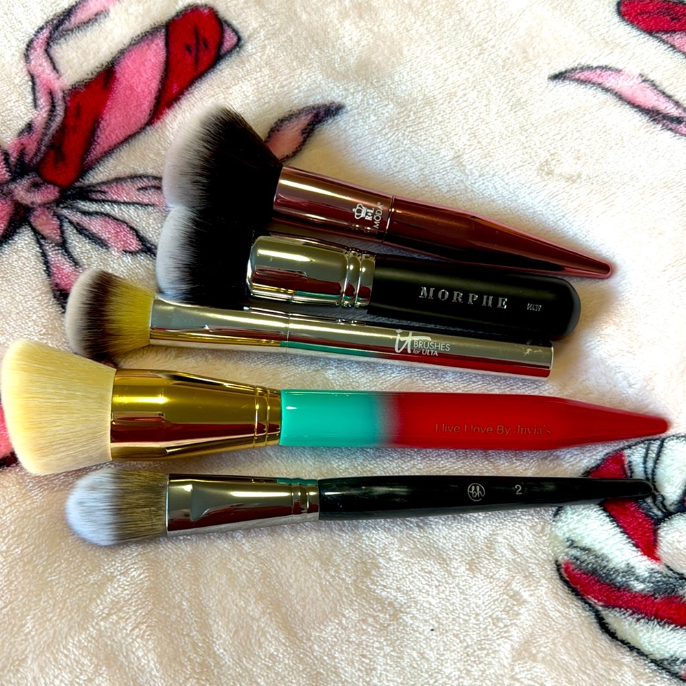 Face brushes bundle